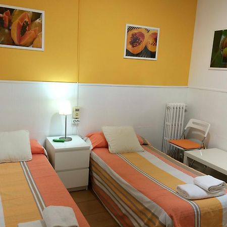 Hostal Valls Barcelona Ngoại thất bức ảnh