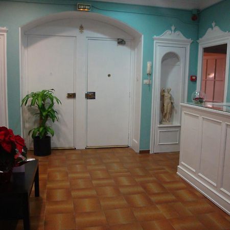 Hostal Valls Barcelona Ngoại thất bức ảnh