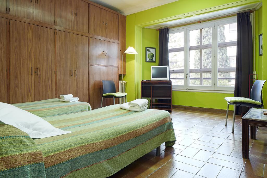 Hostal Valls Barcelona Ngoại thất bức ảnh