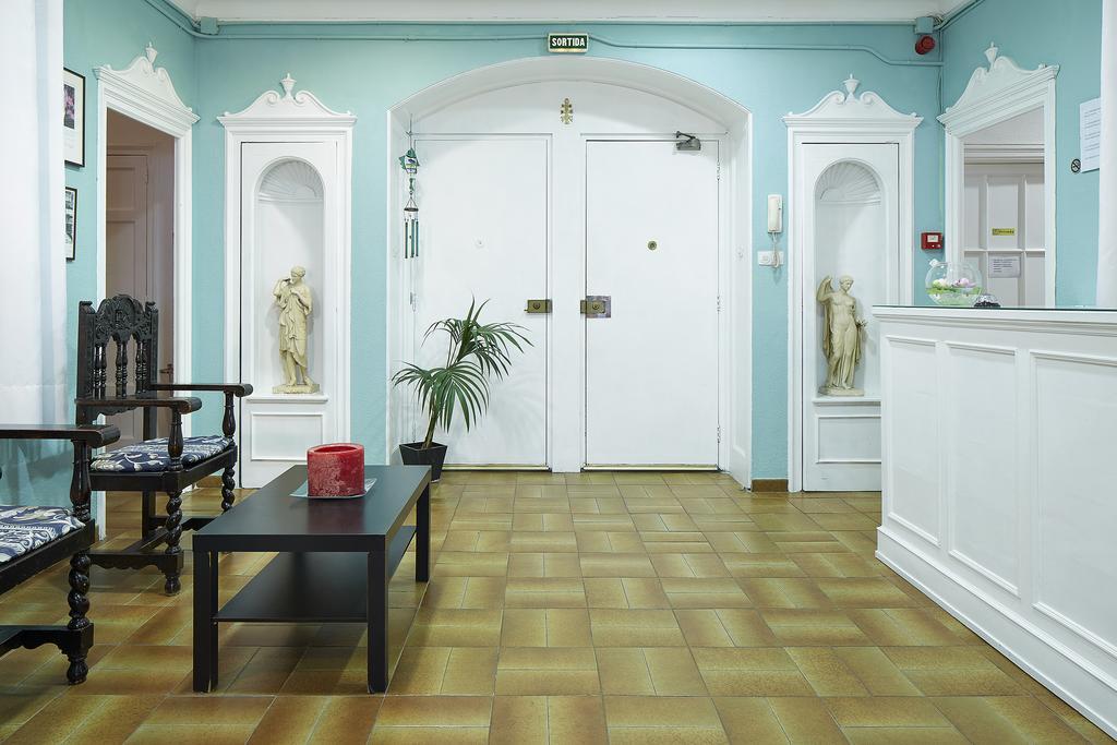 Hostal Valls Barcelona Ngoại thất bức ảnh