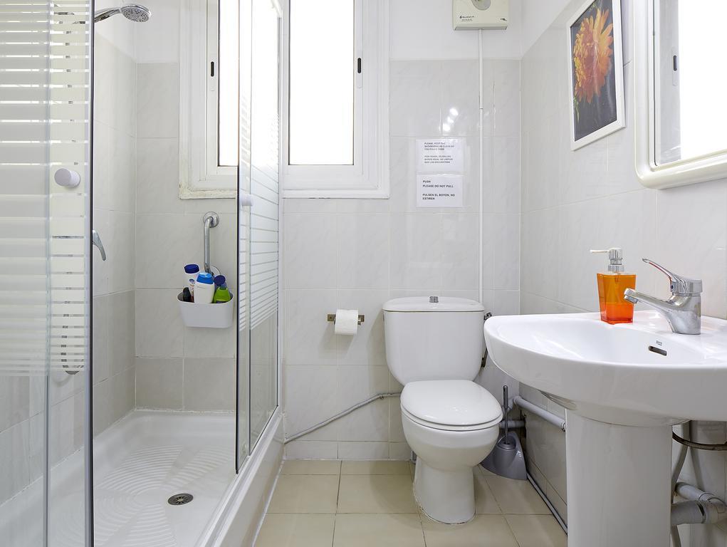 Hostal Valls Barcelona Ngoại thất bức ảnh