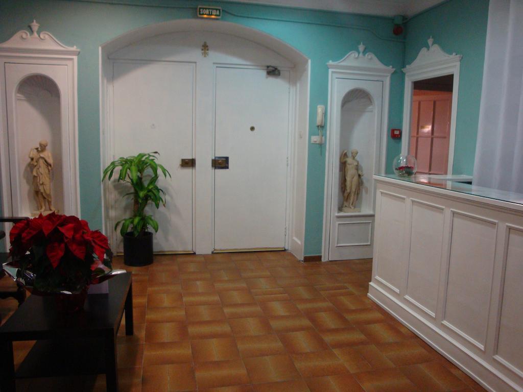 Hostal Valls Barcelona Ngoại thất bức ảnh