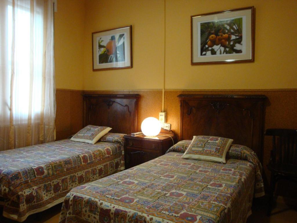 Hostal Valls Barcelona Ngoại thất bức ảnh